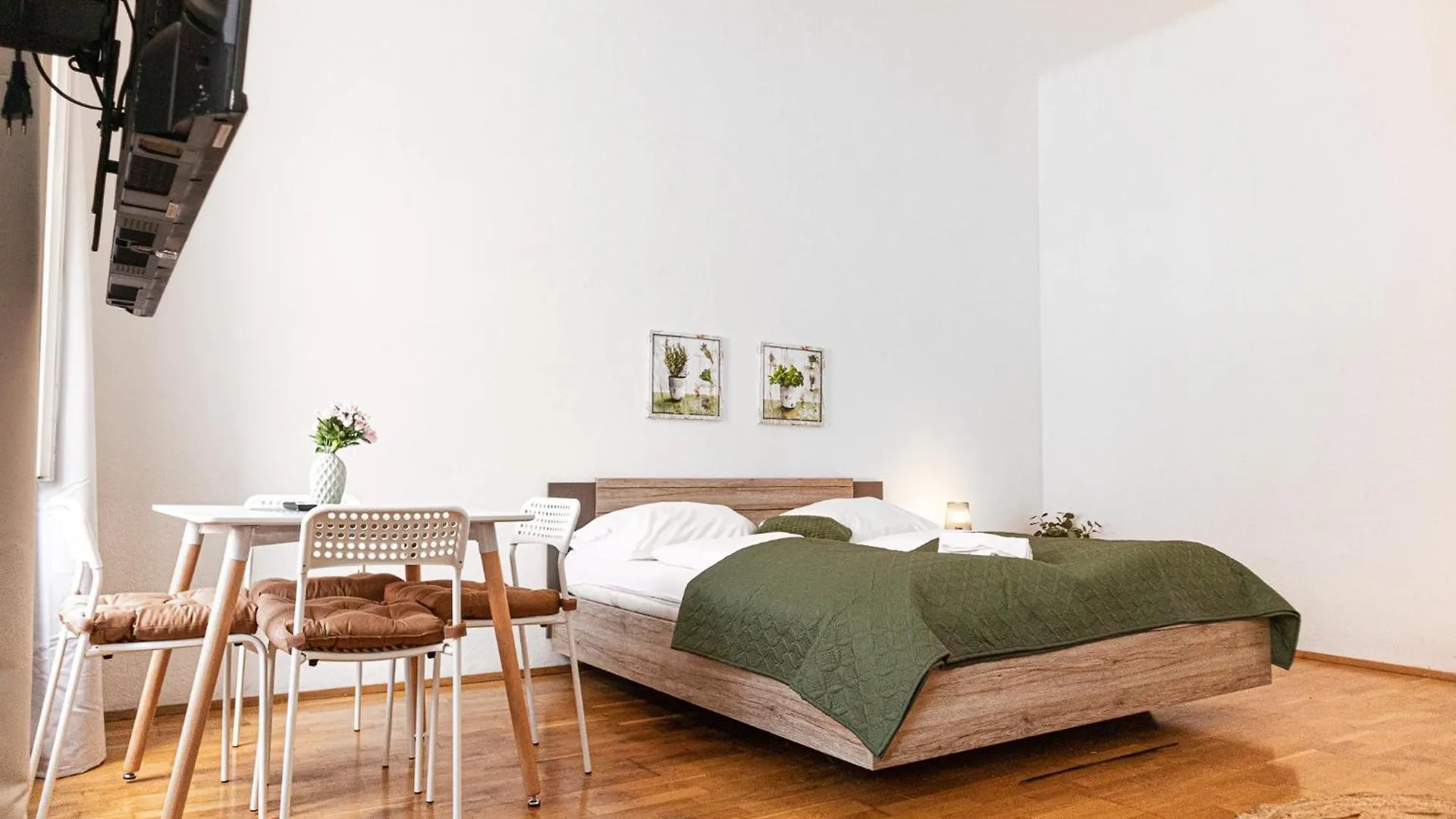 Charming 2Br Apt, Ideal For Long-Term Near Rennweg Vienna 0*,  Austria