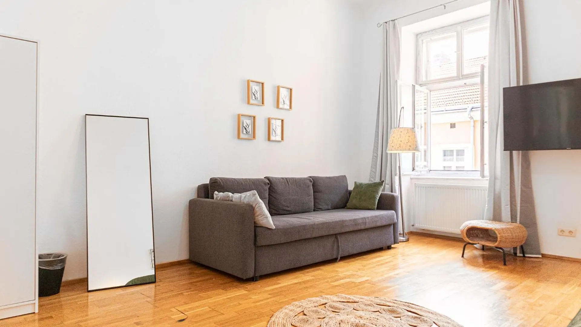 Apartment Charming 2Br Apt, Ideal For Long-Term Near Rennweg Vienna